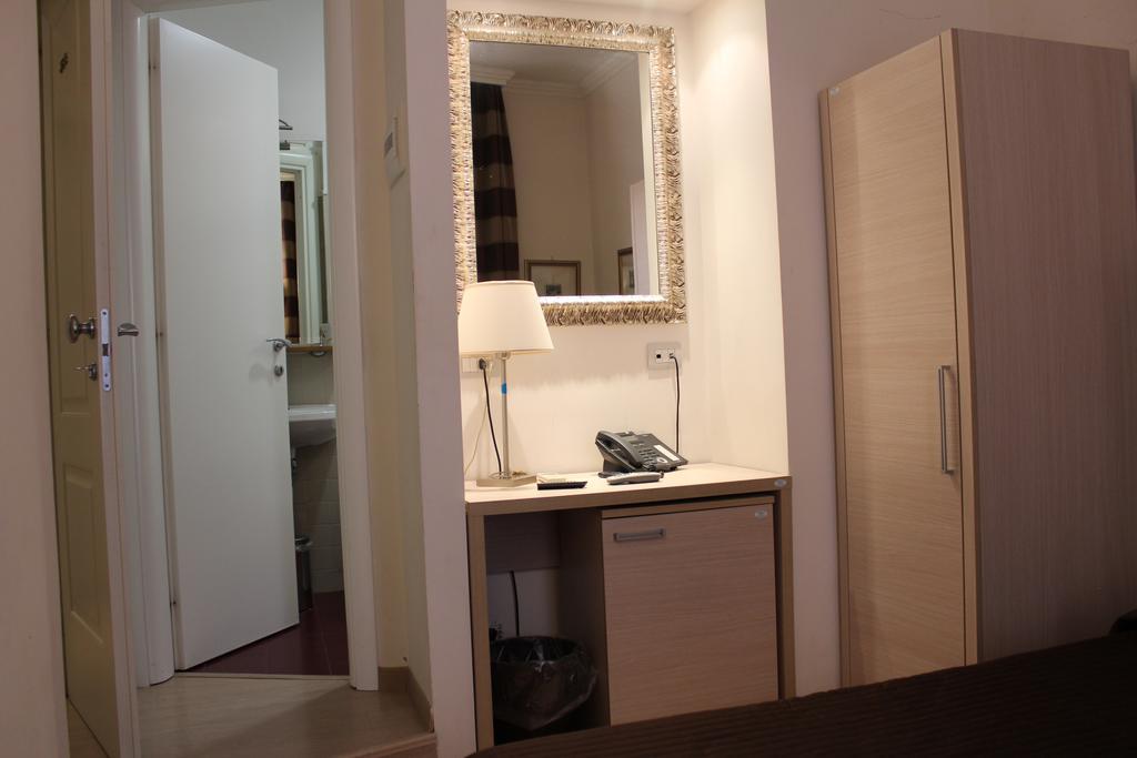 Booking House Рим Экстерьер фото
