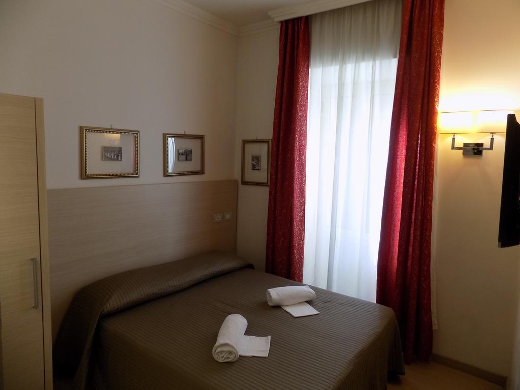 Booking House Рим Экстерьер фото