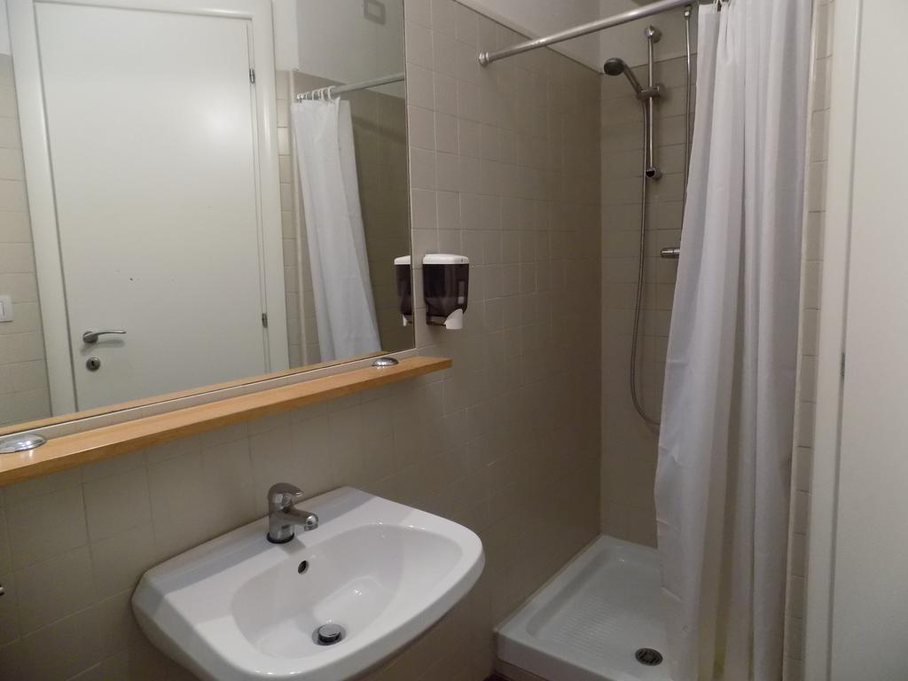 Booking House Рим Экстерьер фото